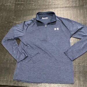 Navy Blue Under Armour long sleeve heat gear half zip pullover LARGE.